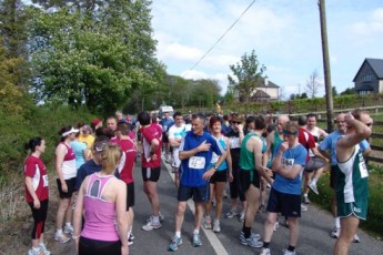 Runners assembling at the start line