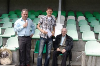 Paul McNamara is presented with his 1st prize